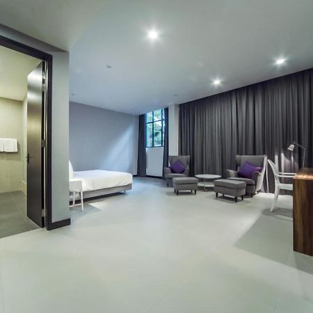 Hollandse Club Hotel Singapura Quarto foto